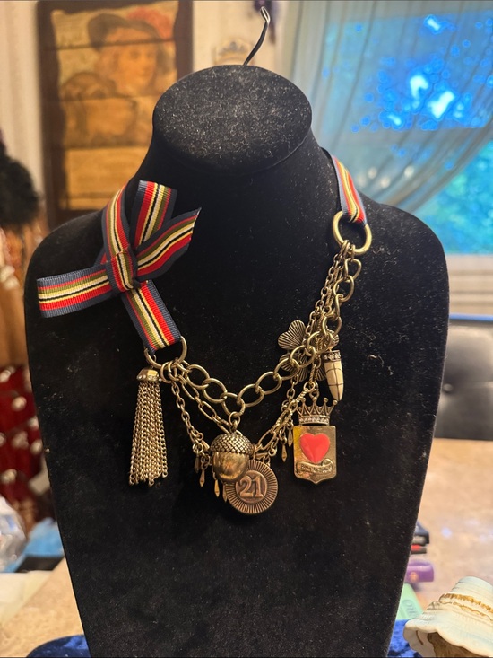 Vera Wang Jewelry - Vintage Vera Wang gold tone and ribbon charm set born to Hola necklace